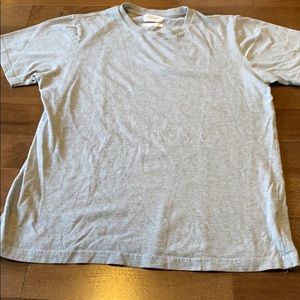 Feature Kelven II Tee